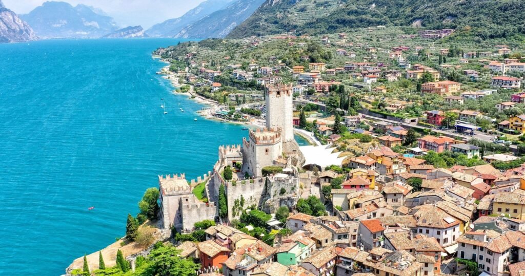 How deep is Lake Garda